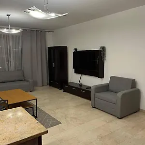 Apartament Krawiecka 3 - City Center - 7 People - Private Parking, Wrocław